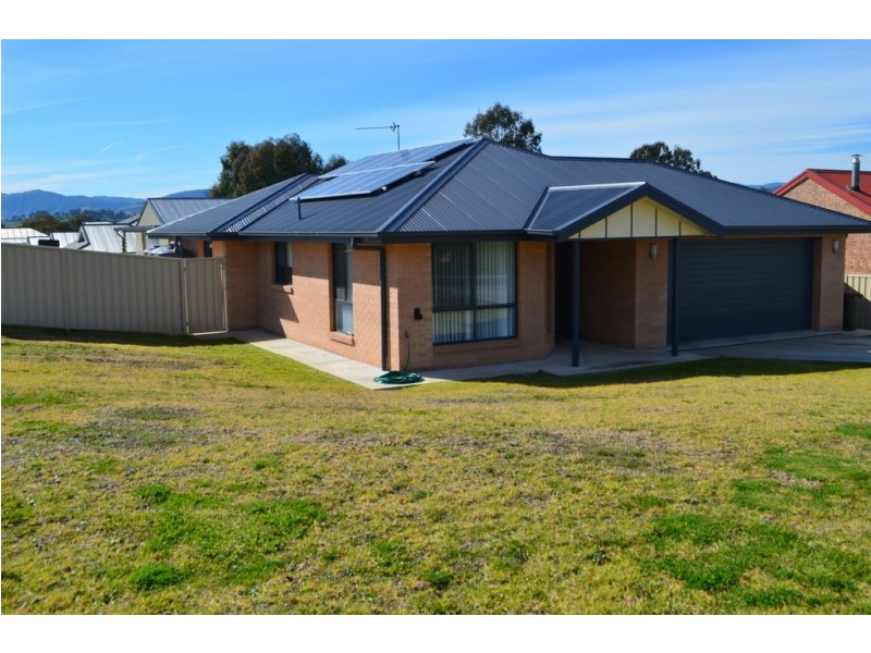 29 Jeffery Circuit, Tumut NSW 2720