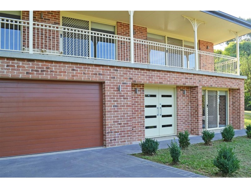 10 Eurabbie Street, Batlow NSW 2730