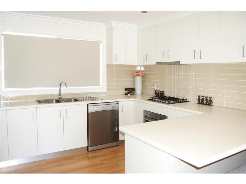 10 Eurabbie Street, Batlow NSW 2730