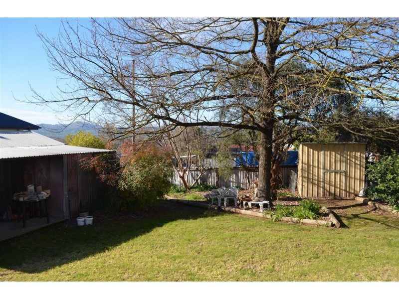 199 Wynyard Sreet, Tumut NSW 2720