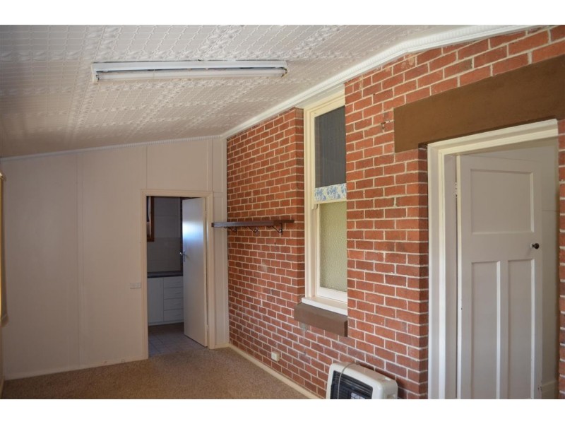 199 Wynyard Sreet, Tumut NSW 2720