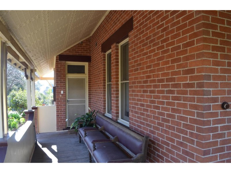 199 Wynyard Sreet, Tumut NSW 2720
