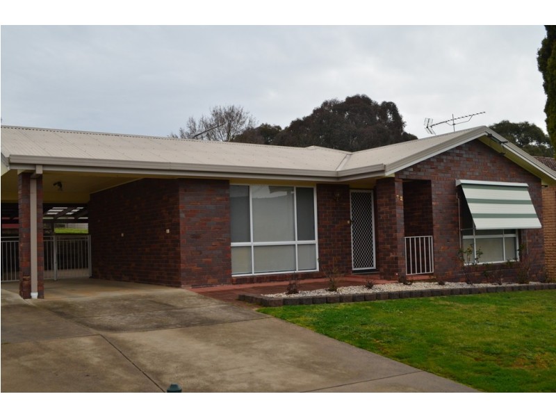 72 Clarke Street, Tumut NSW 2720