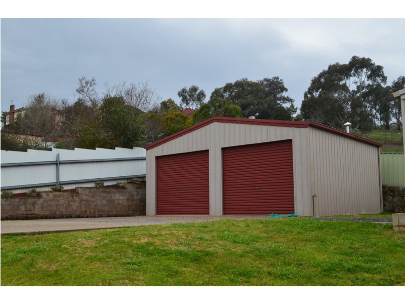 72 Clarke Street, Tumut NSW 2720