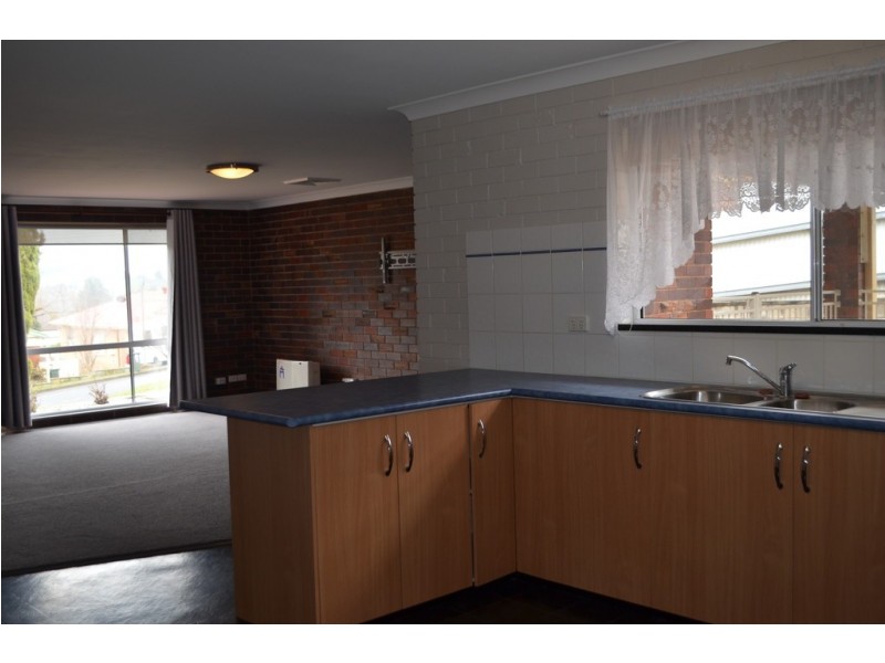 72 Clarke Street, Tumut NSW 2720