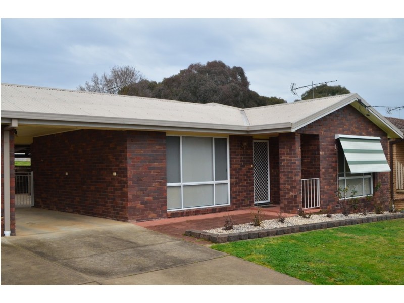 72 Clarke Street, Tumut NSW 2720