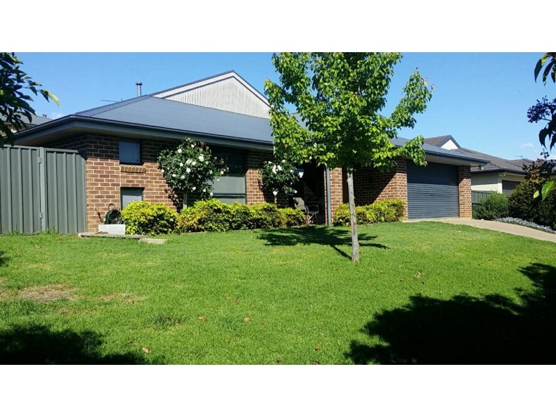 4/1 Lockeridge Drive, Tumut NSW 2720