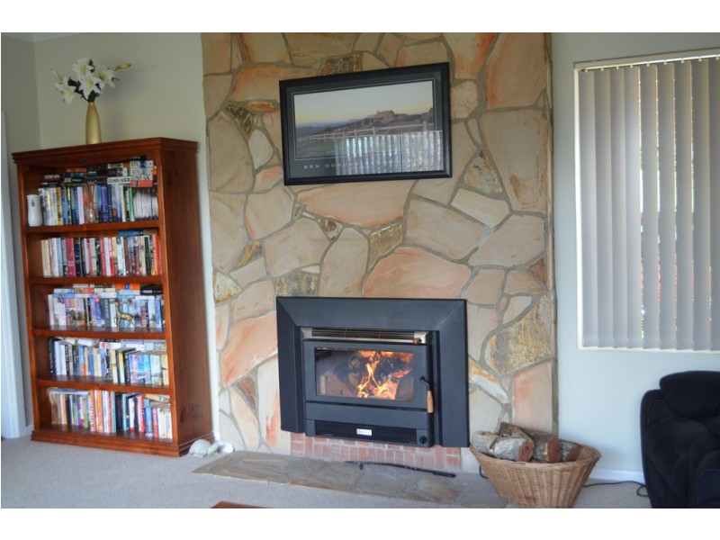 14 Highland Avenue, Tumut NSW 2720