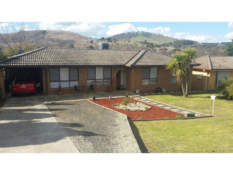 102 Lockhart Street, Adelong NSW 2729