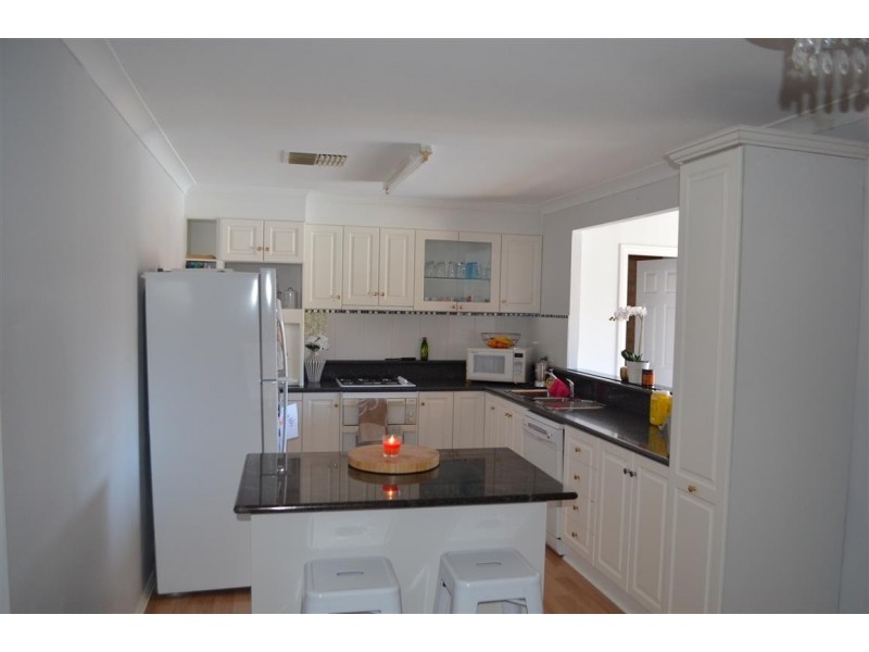 102 Lockhart Street, Adelong NSW 2729