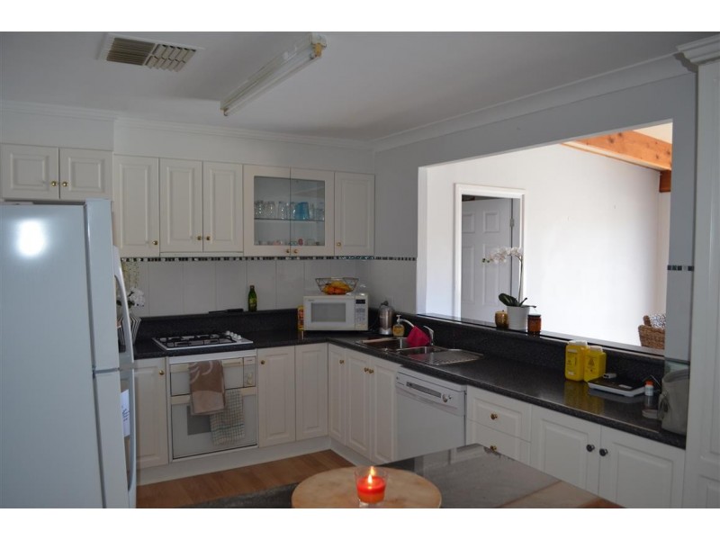 102 Lockhart Street, Adelong NSW 2729