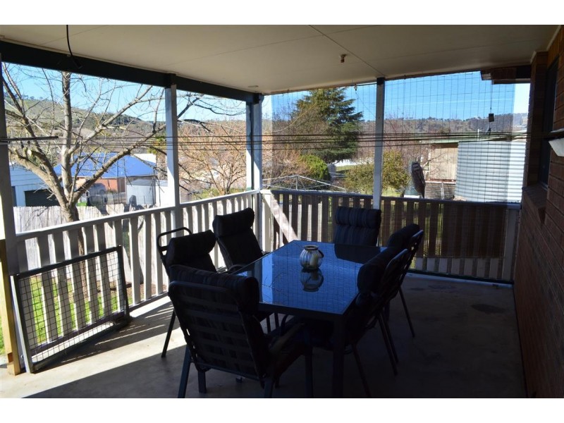 102 Lockhart Street, Adelong NSW 2729