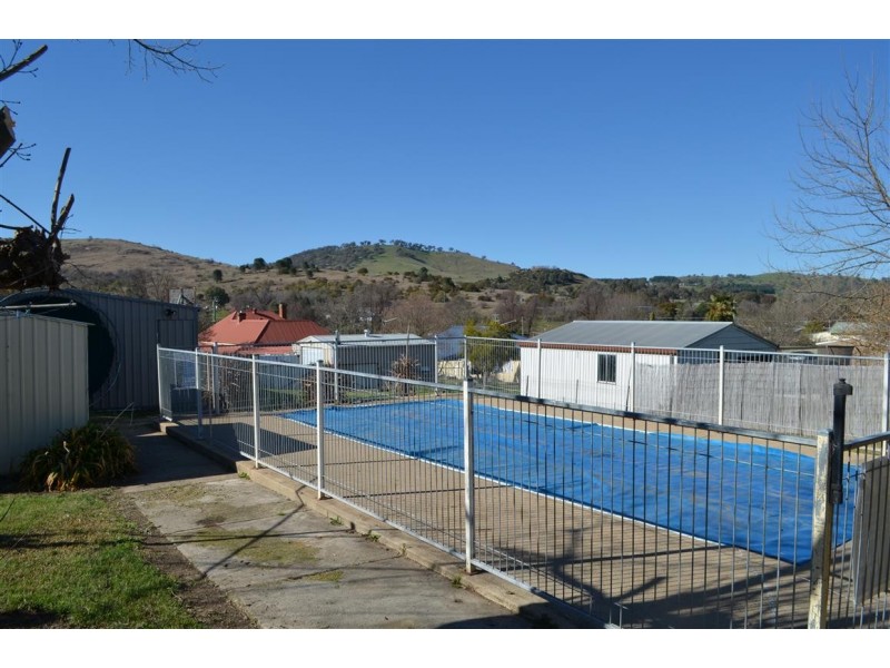 102 Lockhart Street, Adelong NSW 2729