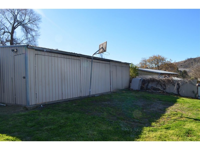 102 Lockhart Street, Adelong NSW 2729