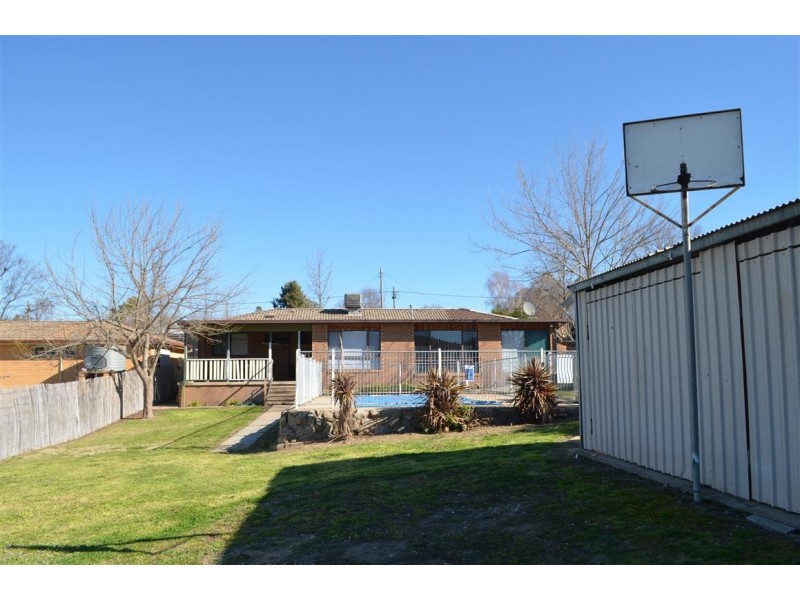 102 Lockhart Street, Adelong NSW 2729
