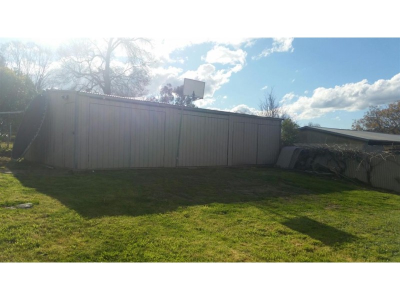 102 Lockhart Street, Adelong NSW 2729