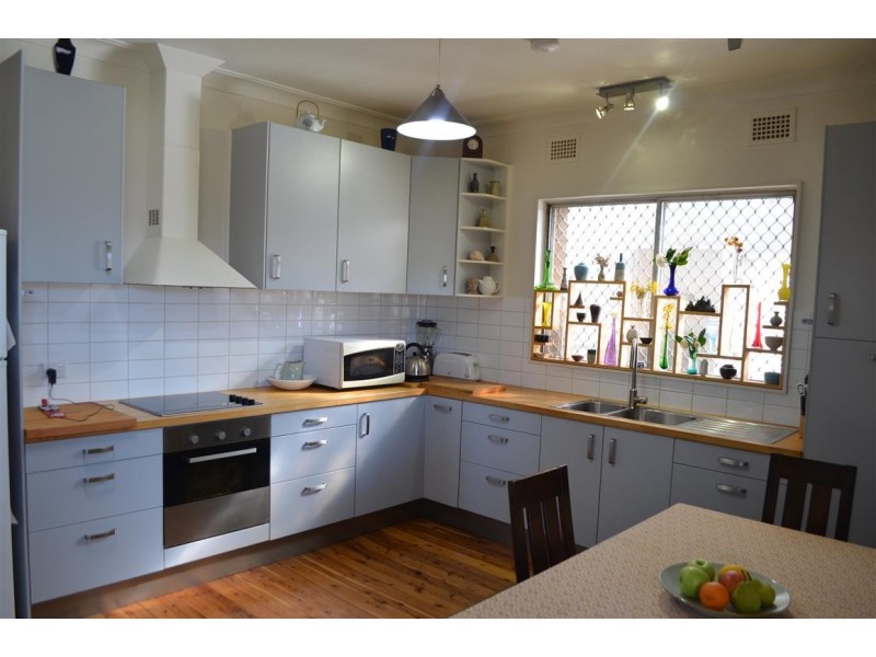 37 Corralyn Avenue, Batlow NSW 2730