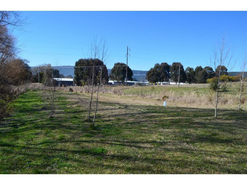 37 Corralyn Avenue, Batlow NSW 2730