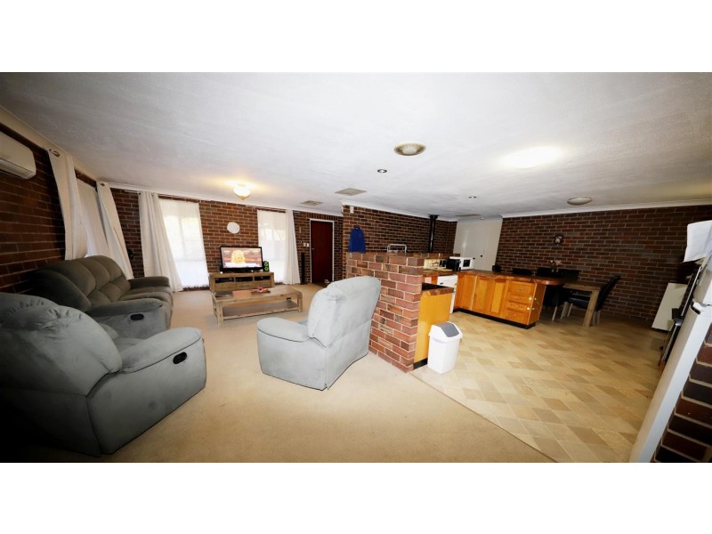 19 Gadara Place, Tumut NSW 2720
