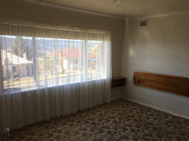 1 Mountain Avenue, Batlow NSW 2730