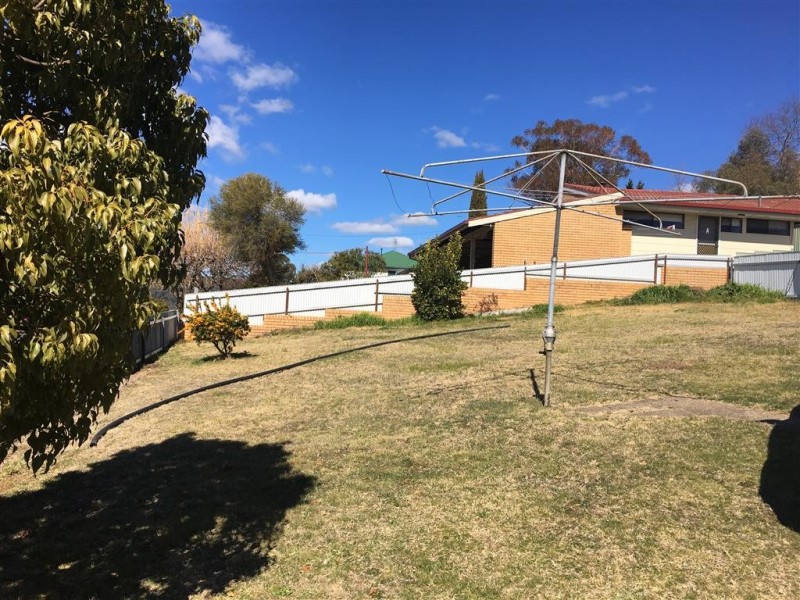 1 Mountain Avenue, Batlow NSW 2730