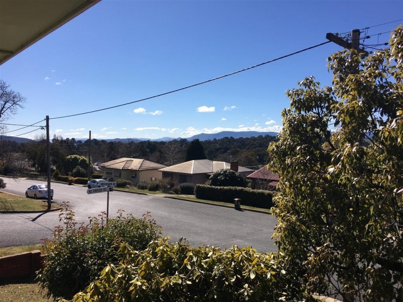 1 Mountain Avenue, Batlow NSW 2730