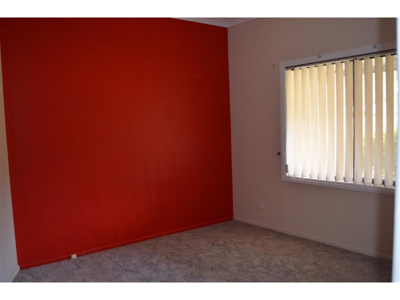 34 Simpson Street, Tumut NSW 2720