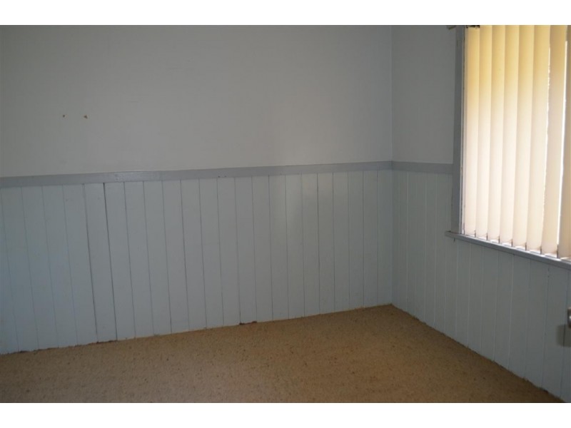 34 Simpson Street, Tumut NSW 2720