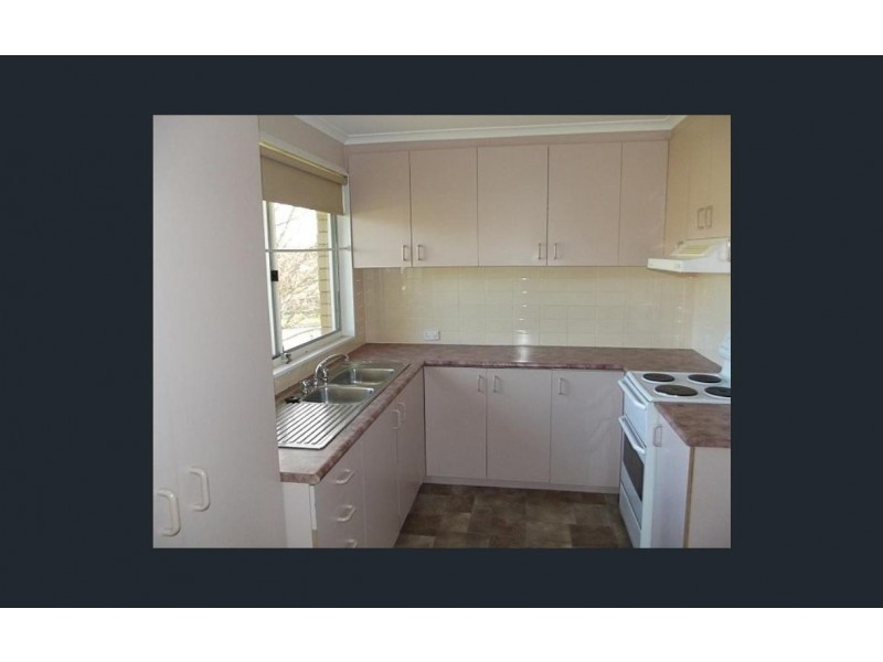 24 Broughton Street, Tumut NSW 2720