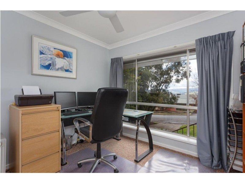 5 Highland Avenue, Tumut NSW 2720