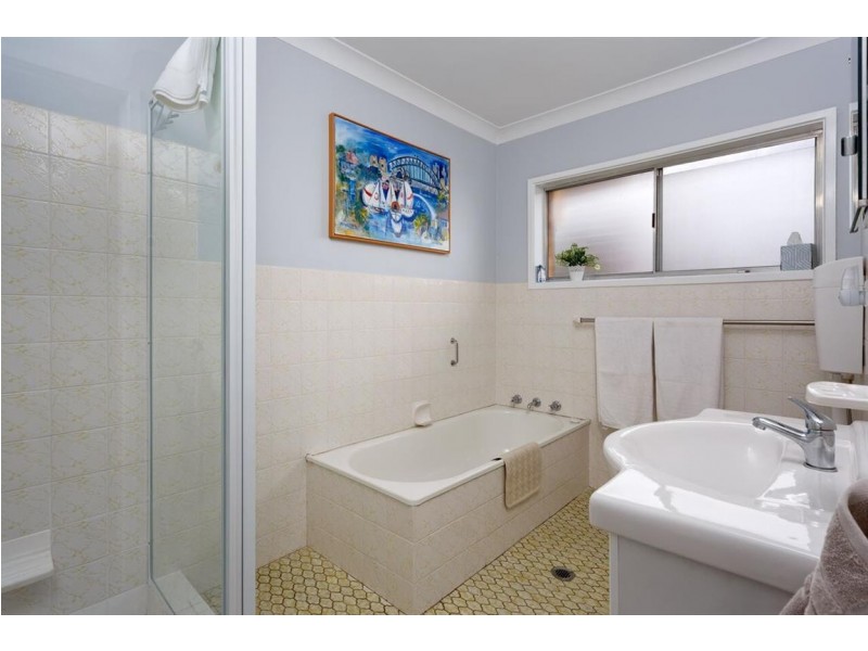 5 Highland Avenue, Tumut NSW 2720