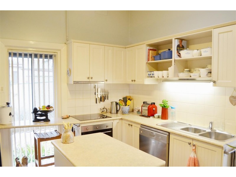 1/4 Carey Street, Tumut NSW 2720