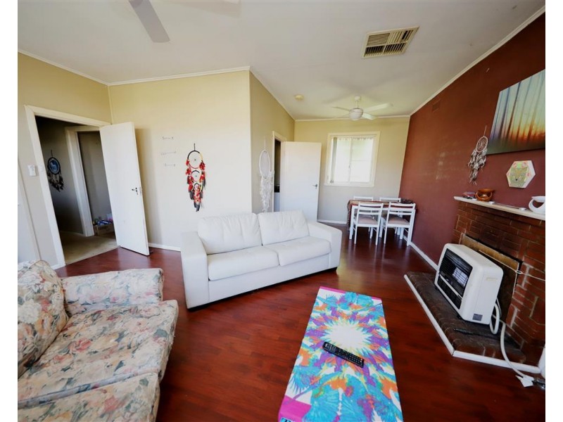 15 Colwell Street, Tumut NSW 2720