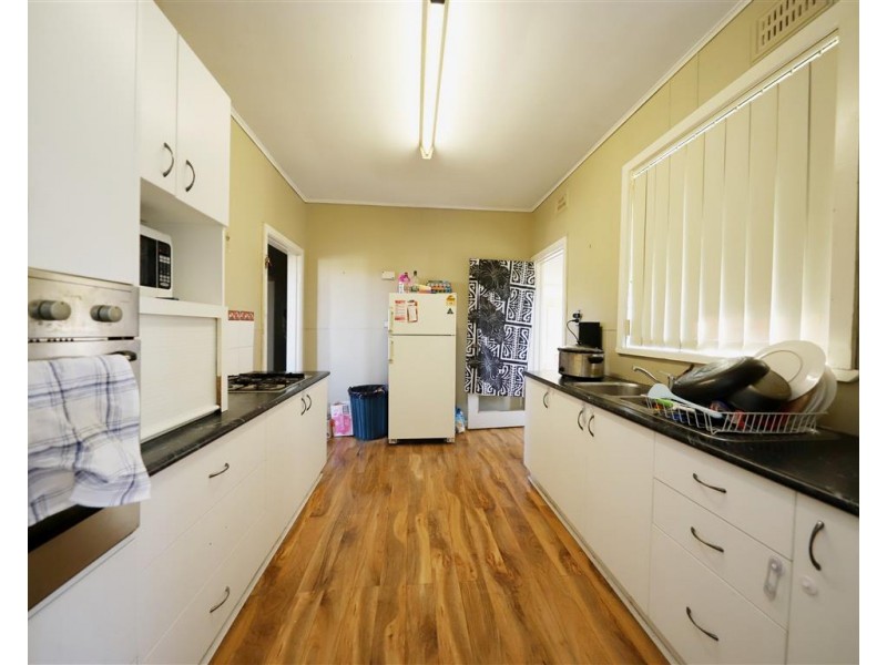 15 Colwell Street, Tumut NSW 2720