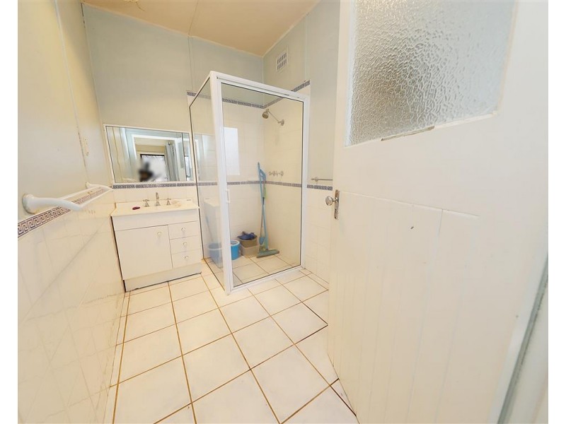 15 Colwell Street, Tumut NSW 2720