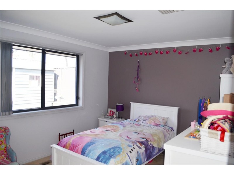 16 Elphick Street, Tumut NSW 2720