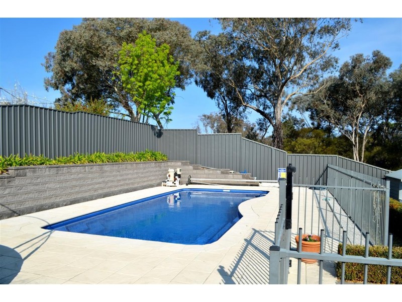 16 Elphick Street, Tumut NSW 2720