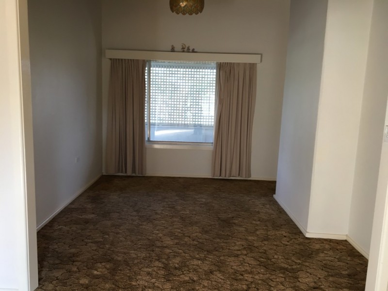 126 Capper Street, Tumut NSW 2720