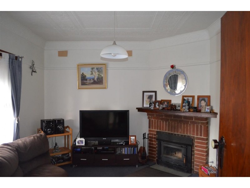 64 Tumut Street, Adelong NSW 2729