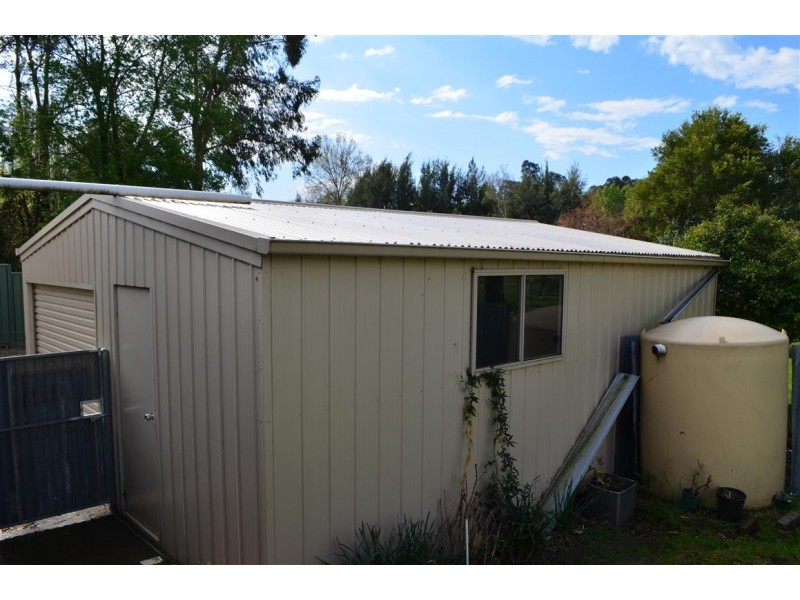 64 Tumut Street, Adelong NSW 2729