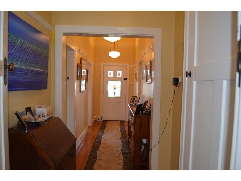 141 Simpson Street, Tumut NSW 2720