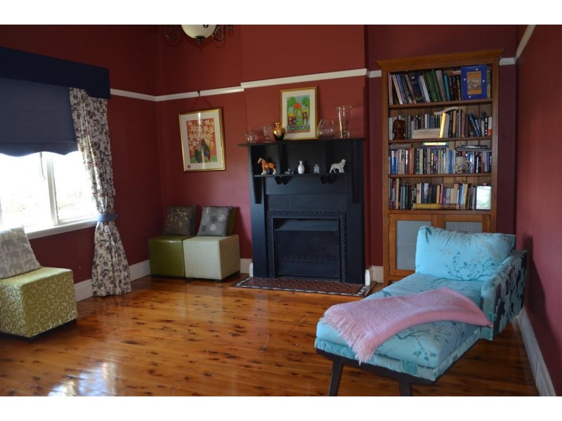 141 Simpson Street, Tumut NSW 2720