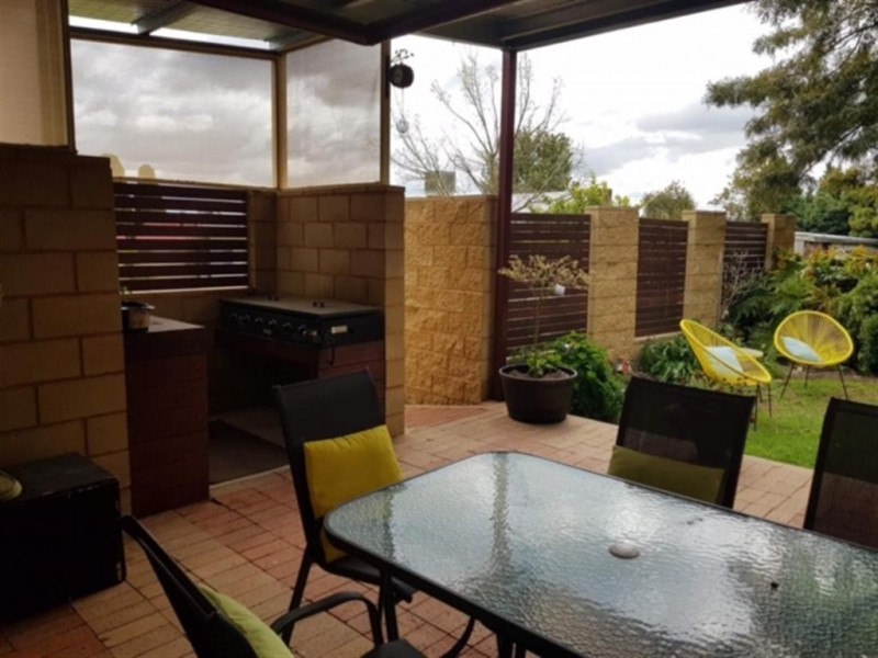 119 Broughton Street, Tumut NSW 2720