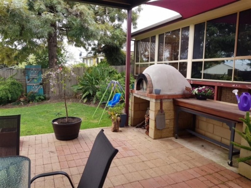 119 Broughton Street, Tumut NSW 2720