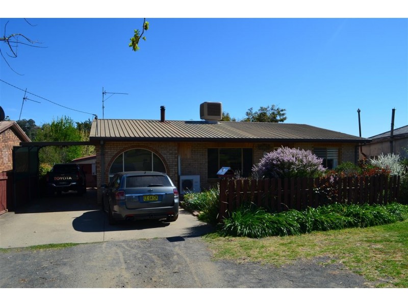 119 Broughton Street, Tumut NSW 2720