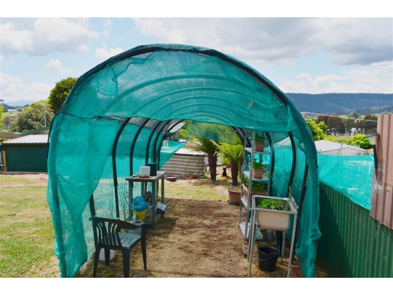 28 Corralyn Avenue, Batlow NSW 2730