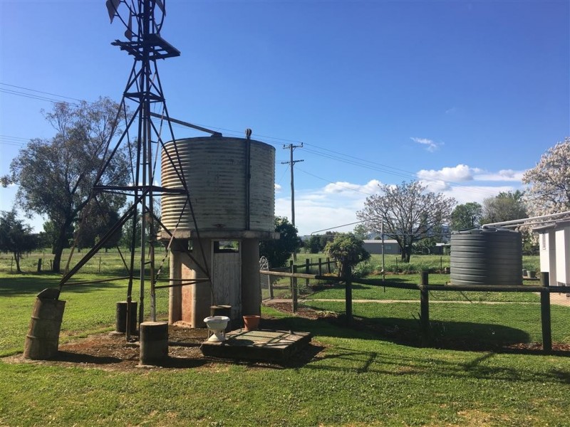 97 Bombowlee Avenue, Tumut NSW 2720
