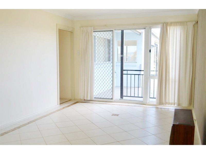 208 Wynyard Street, Tumut NSW 2720