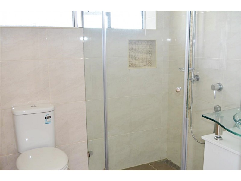 208 Wynyard Street, Tumut NSW 2720