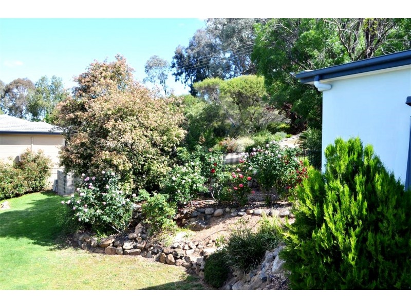 208 Wynyard Street, Tumut NSW 2720